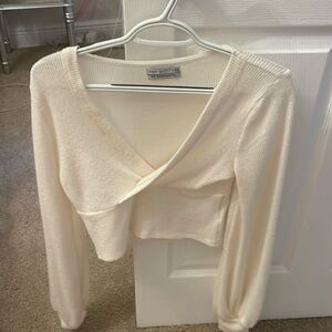 urban outfitters white cream top (longsleeve)
size M